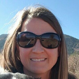 Meet your Posher, Leslie