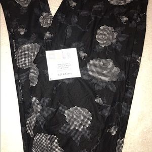 NWT LuLaRoe TC digital roses