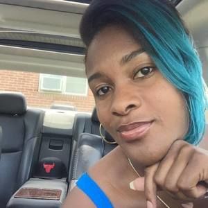 Meet your Posher, Curtisha