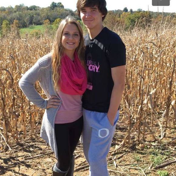 Meet your Posher, Madison - Picture 1 of 1