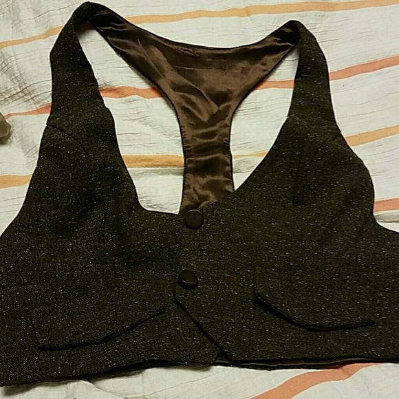 Vest - Picture 2 of 4