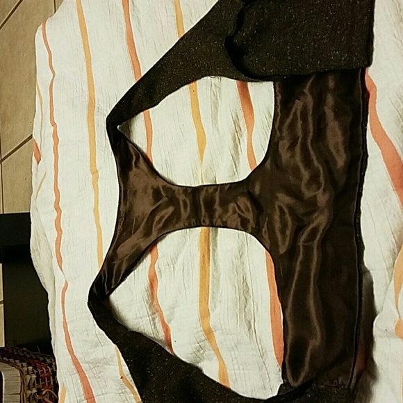 Vest - Picture 3 of 4