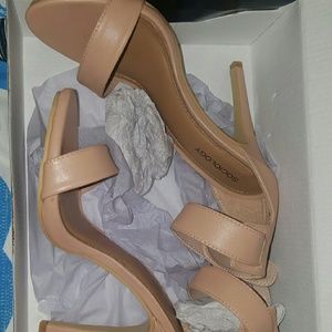 SIZE 8 Sociology heels one strap brand new in box