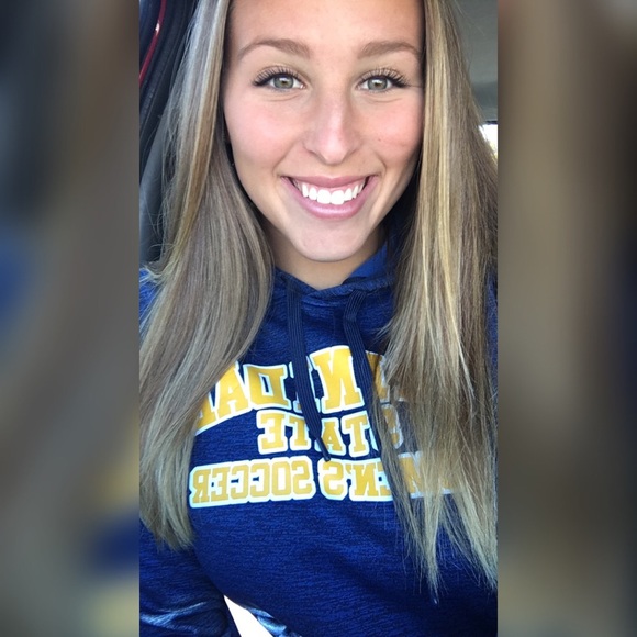 Meet your Posher, Tori - Picture 1 of 1