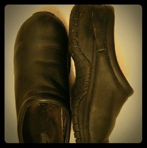 Merrell encore pro grip slides