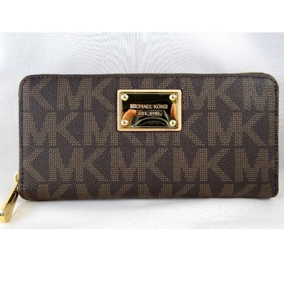 💯 authentic Michael Kors wallet