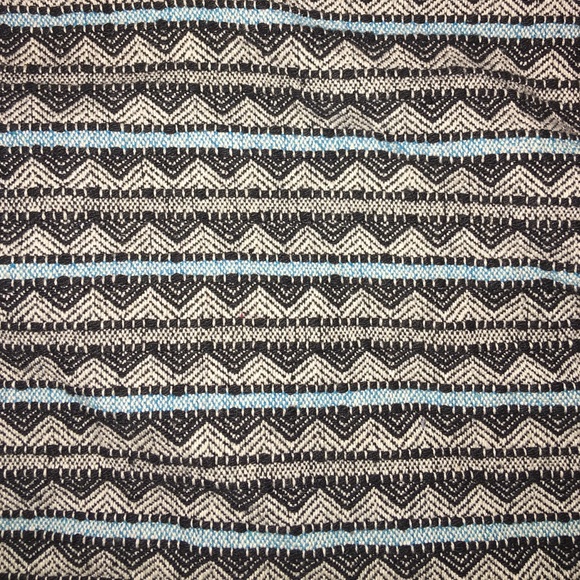 ✨Cute Aztec pattern mini skirt!✨ - Picture 3 of 3