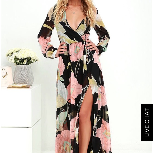 Lulus Dresses & Skirts - Lulus floral dress