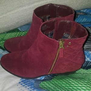 Maroon boots SIZE 8