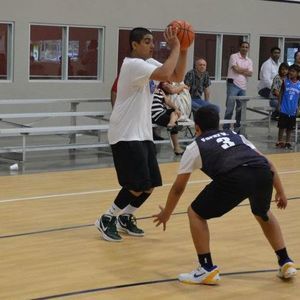 Meet your Posher, Moez