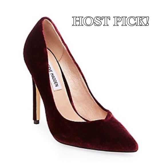 Steve Madden Shoes - ❤️HOST PICK!❤️ Steve Madden Purple Velvet Pumps