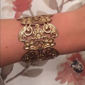 Detailed gold bangle