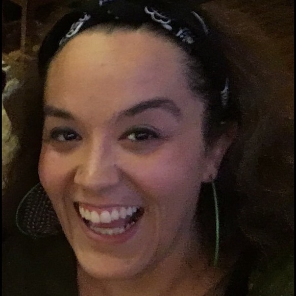 Meet your Posher, Kari - Picture 15 of 16