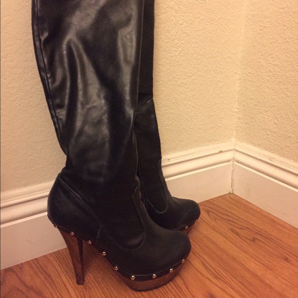 FLASH SALE! Knee high leather boots