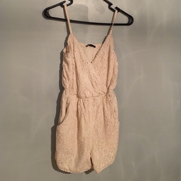 Cotton laced romper