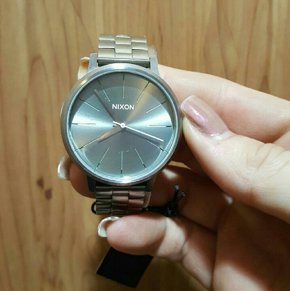Nixon watch