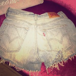 Levi 501 cut off shorts
