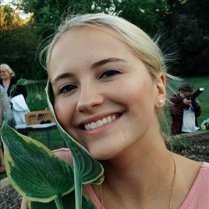 Meet your Posher, Rose