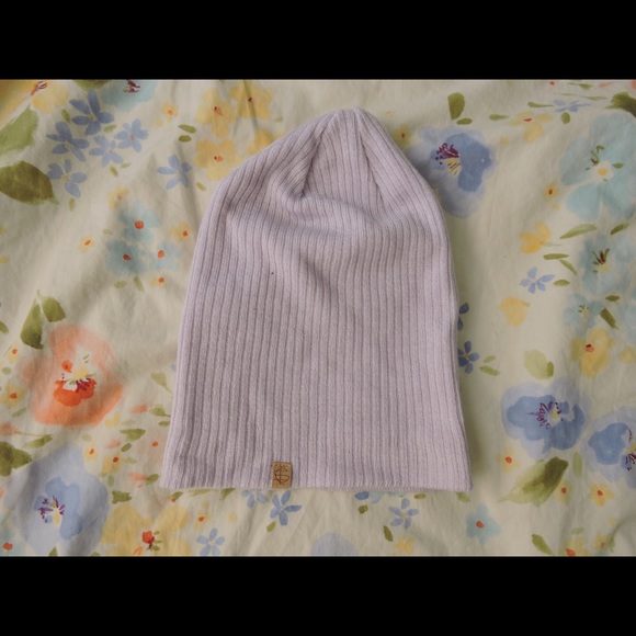light purple thin beanie
