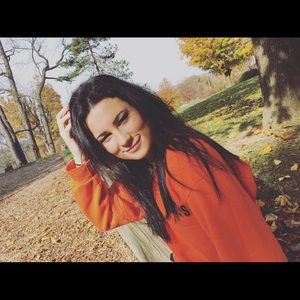 Meet your Posher, Annie