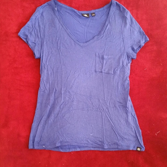 Shimmery V-neck tee