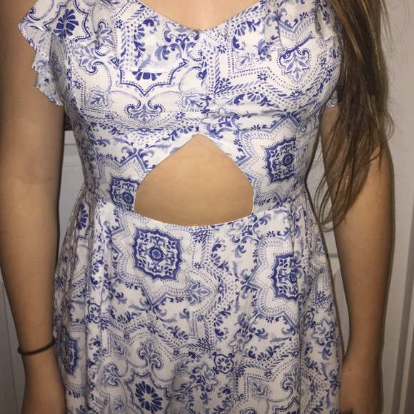 Romper - Picture 3 of 4