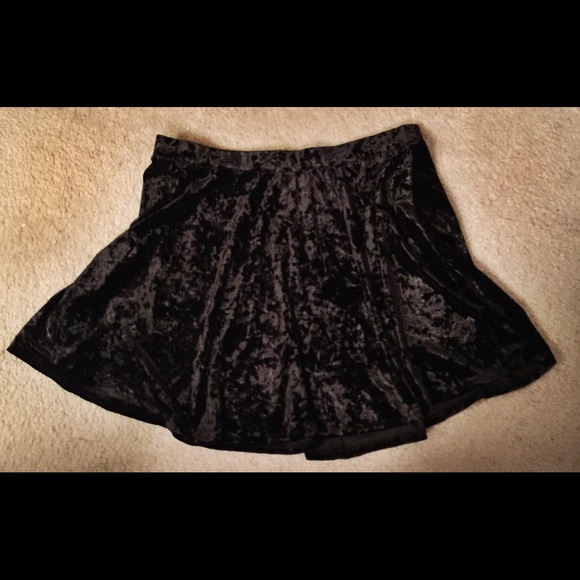 Forever 21 Velvet Skirt 2X