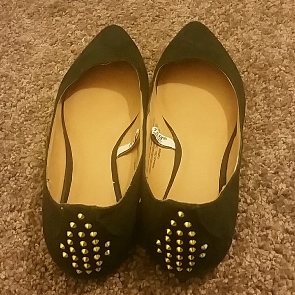 Shoes - Picture 2 of 2