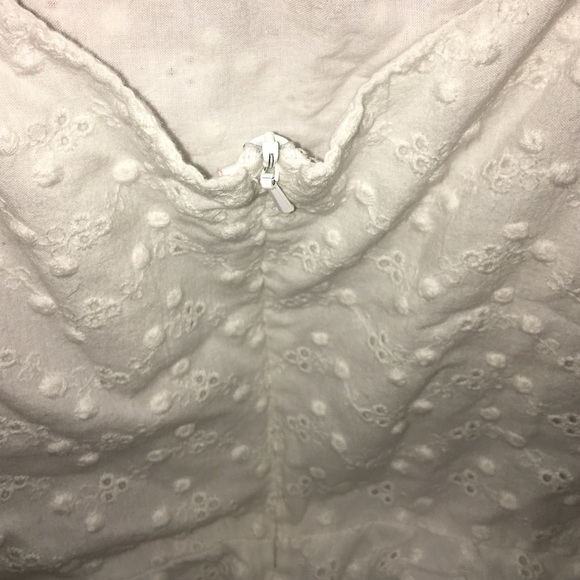 White eyelet peplum blouse - Picture 4 of 4