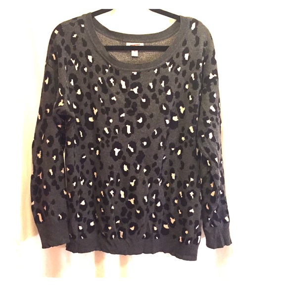 Gray sweater with black and pink leopard spots