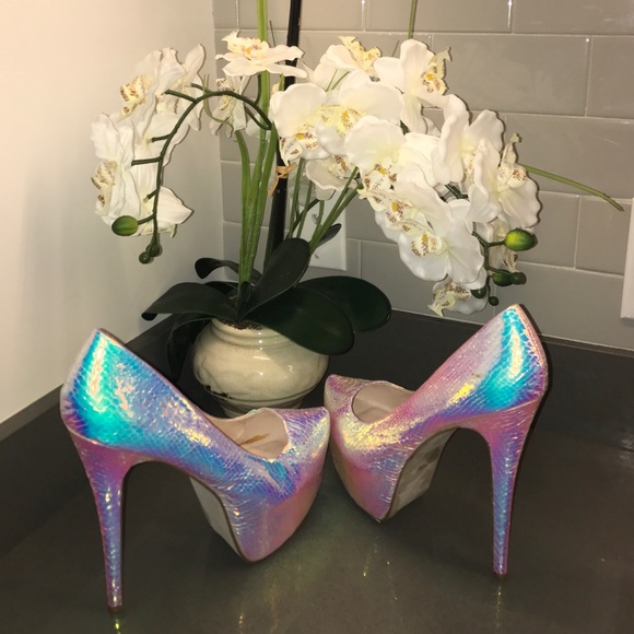 Metallic Iridescent Heels -- Size 11