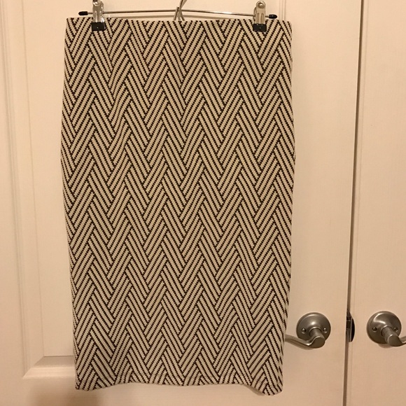 Pencil skirt, nwot, perfect for the holidays!