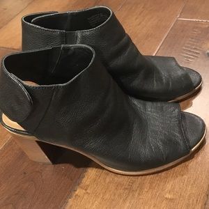 Steve Madden black leather open toe booties