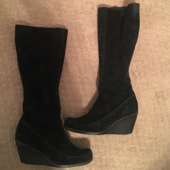Aerosols wedge black suede boots used