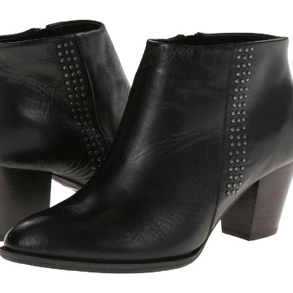 Vionic Boot