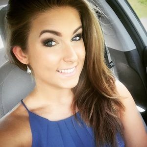 Meet your Posher, Julia