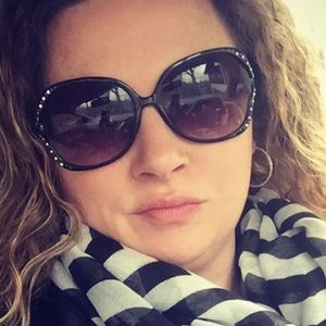 Meet your Posher, Rene