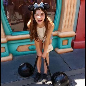 Meet your Posher, Beca