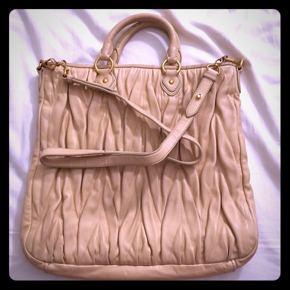 Miu Miu cream tote bag - Picture 1 of 6
