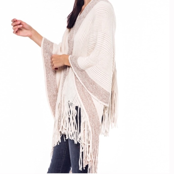 Cream Color Block Fringed Poncho - Picture 3 of 5