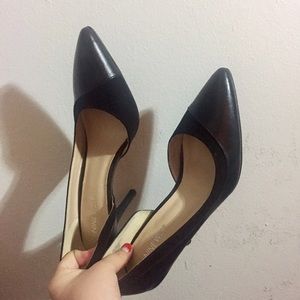 Like New: Nine West black pumps