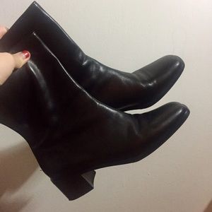 Excellent: Cole Haan black ankle boots
