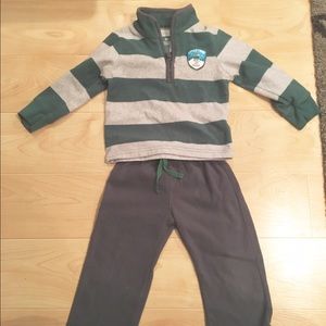 Carter's toddler boy warm outfit, 2T