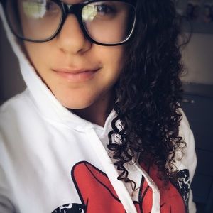 Meet your Posher, Kassandra