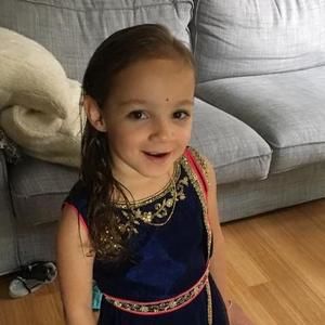 Meet your Posher, Monica