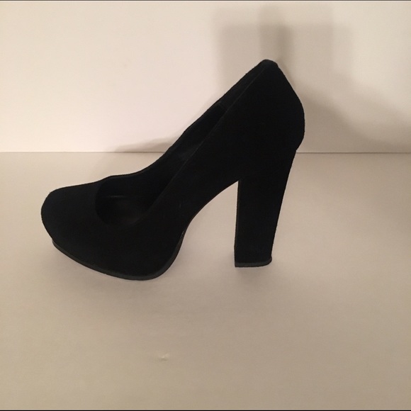 Steve Madden heels hardly ever worn! - Picture 4 of 5