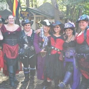 Meet your Posher, Elaine