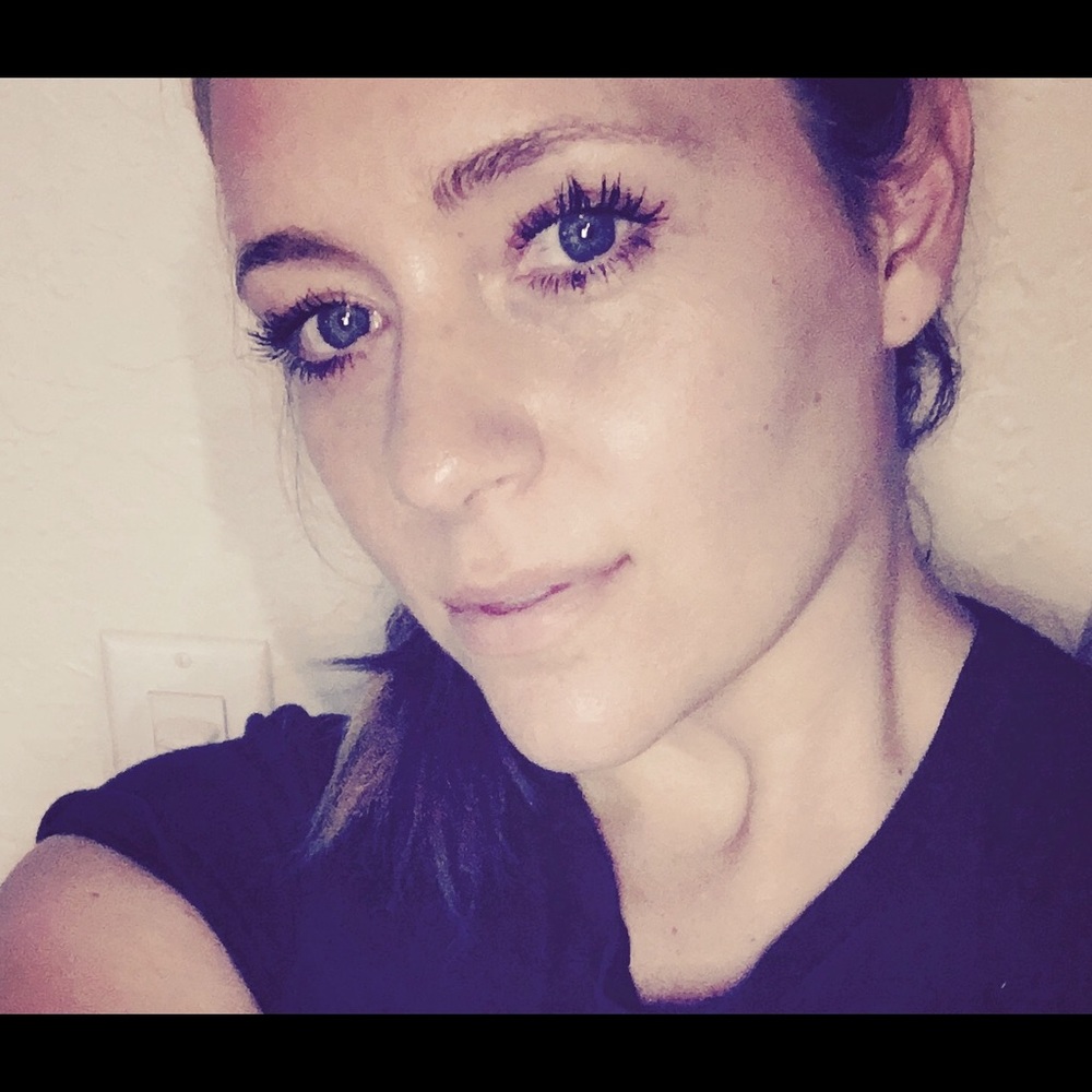 Meet your Posher, Carrie