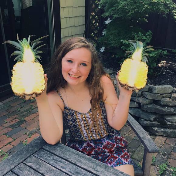 Meet your Posher, Rachel