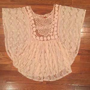 Lace top ⚡️ PRICE CUT! ⚡️